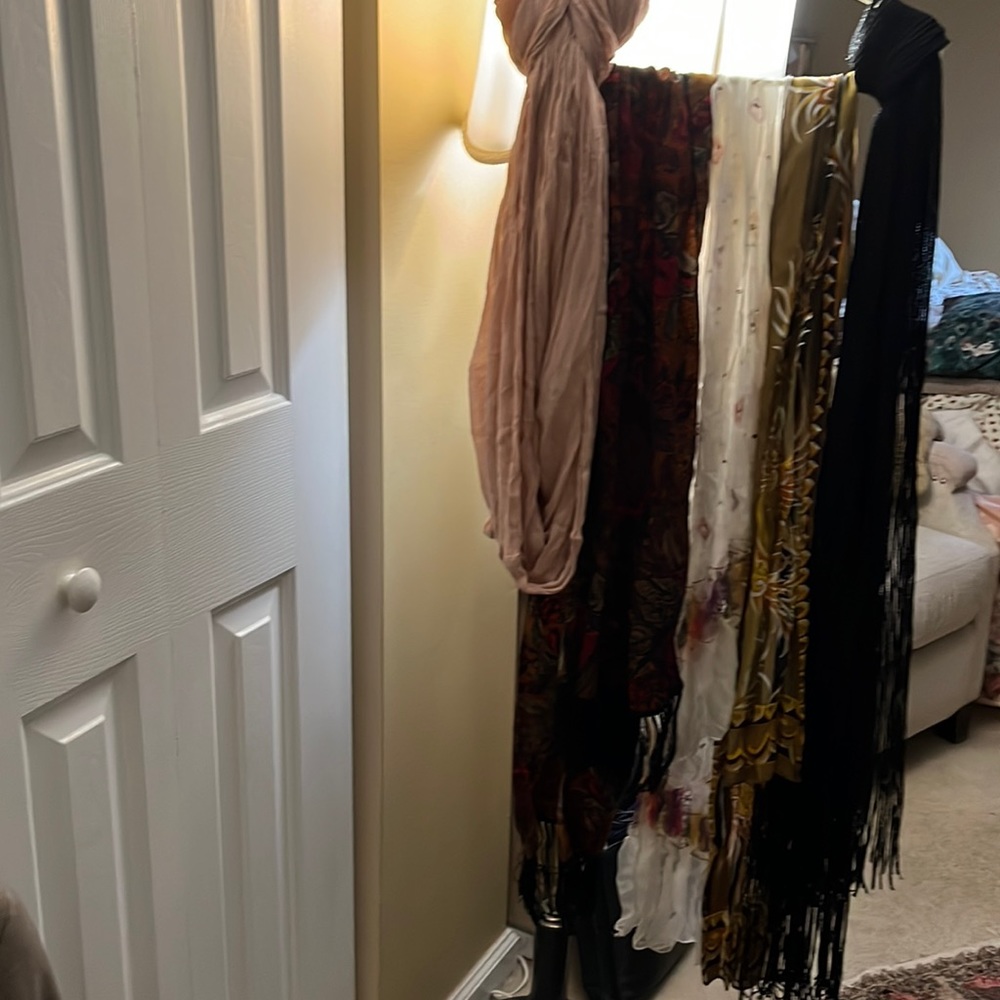 Five scarves excellent condition